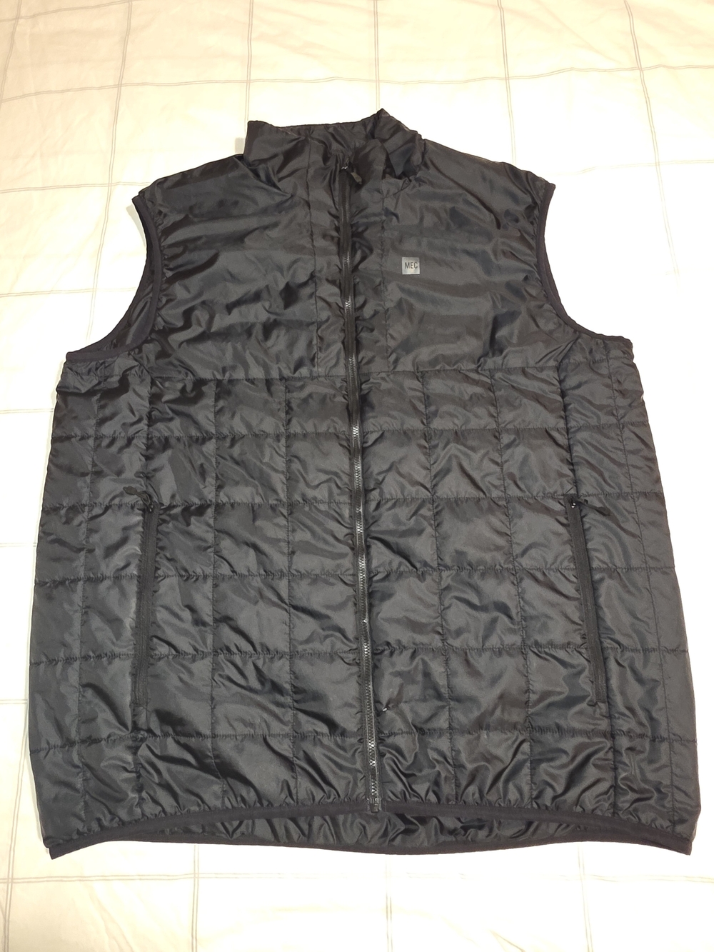 MEC Men's Black Quilted Lightweight Vest